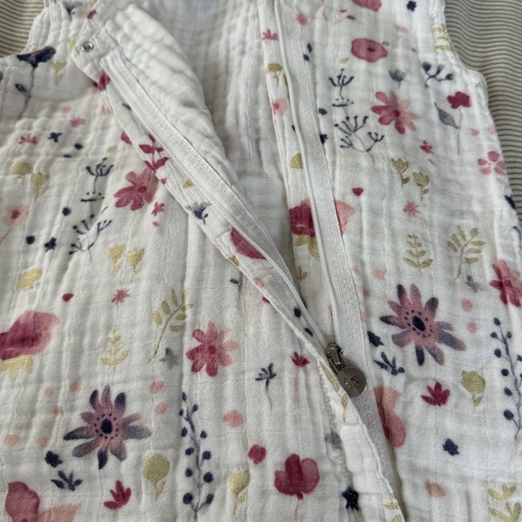 Cotton gauze baggie romper. Baby girls size 18-24 months. - Picture 5 of 7